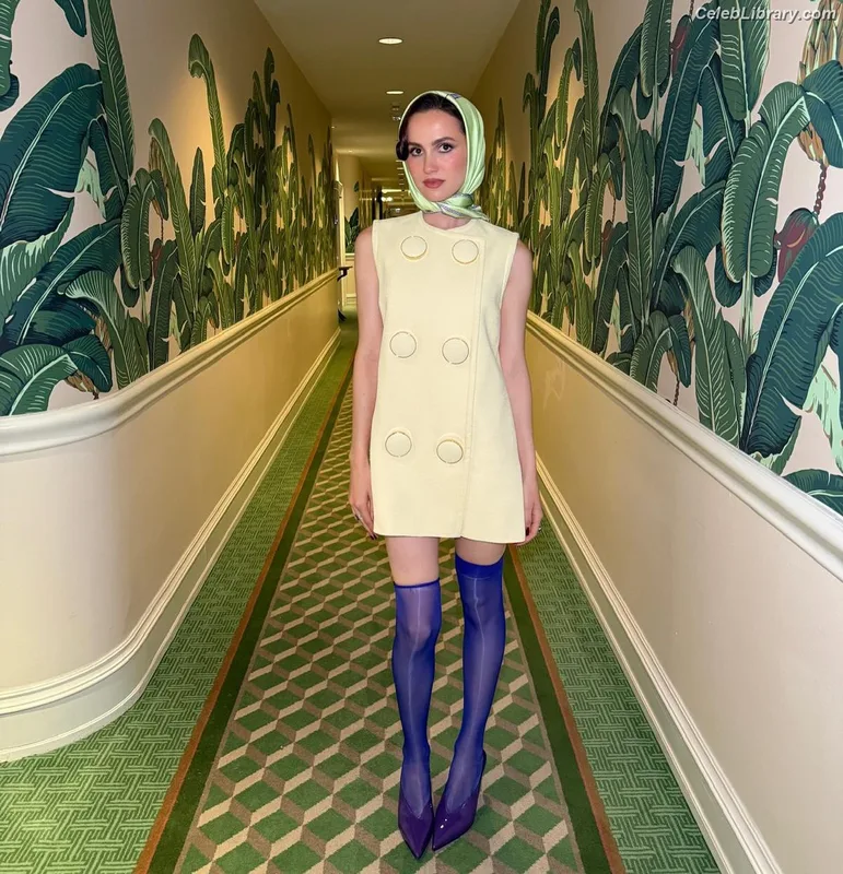 Maude Apatow photo 2 of 243