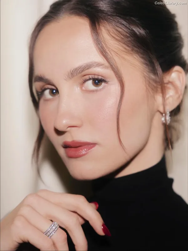 Maude Apatow photo 8 of 243