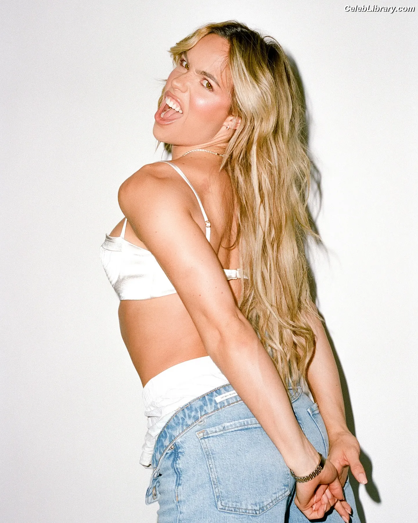 Maxxine Dupri photo 1 of 985