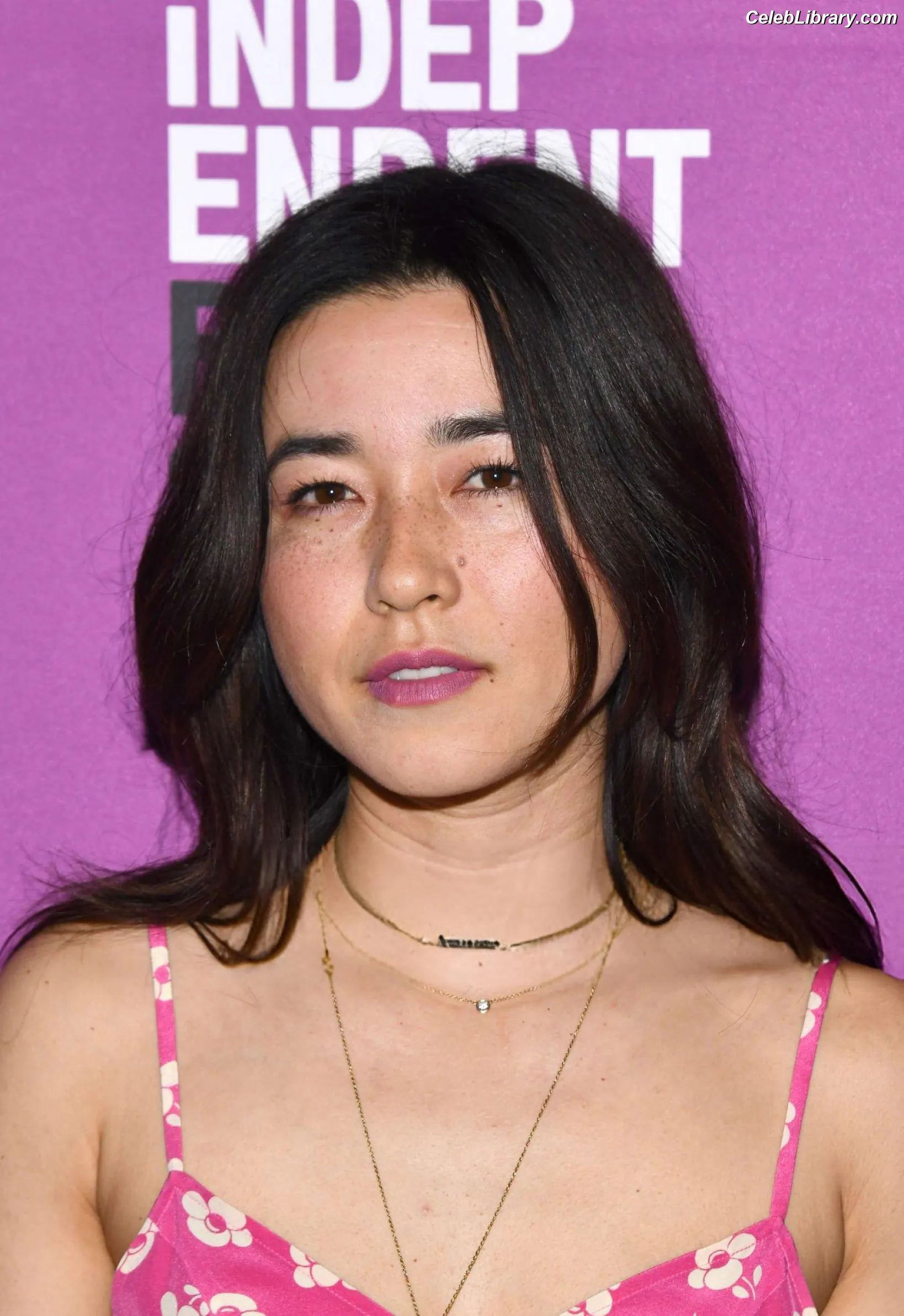 Maya Erskine photo 3 of 28