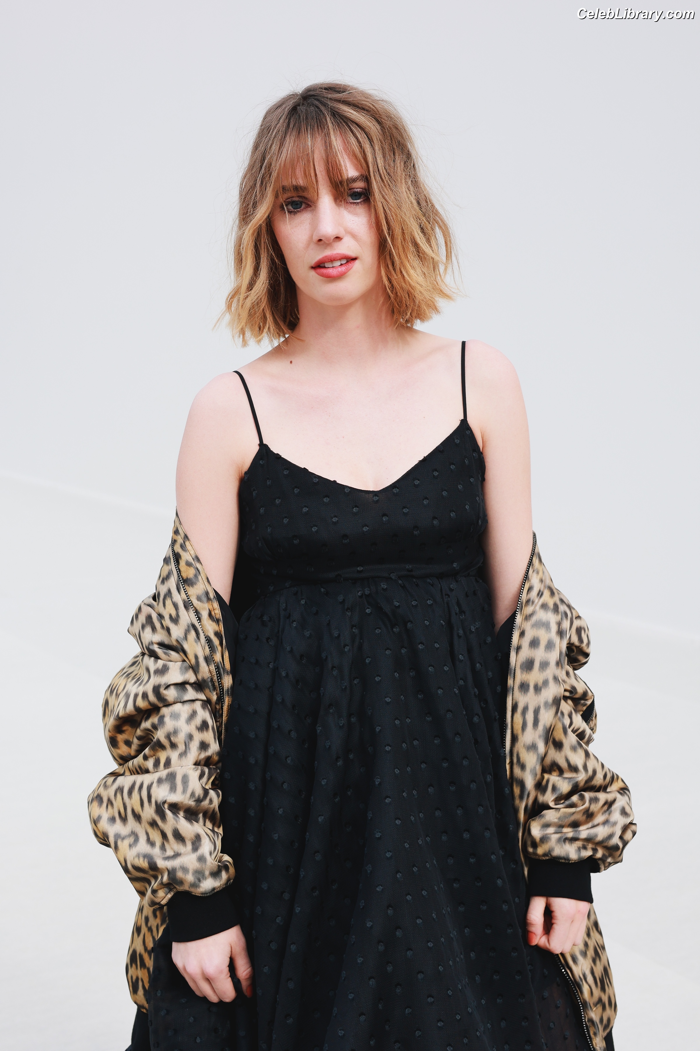 Maya Hawke photo 5 of 851