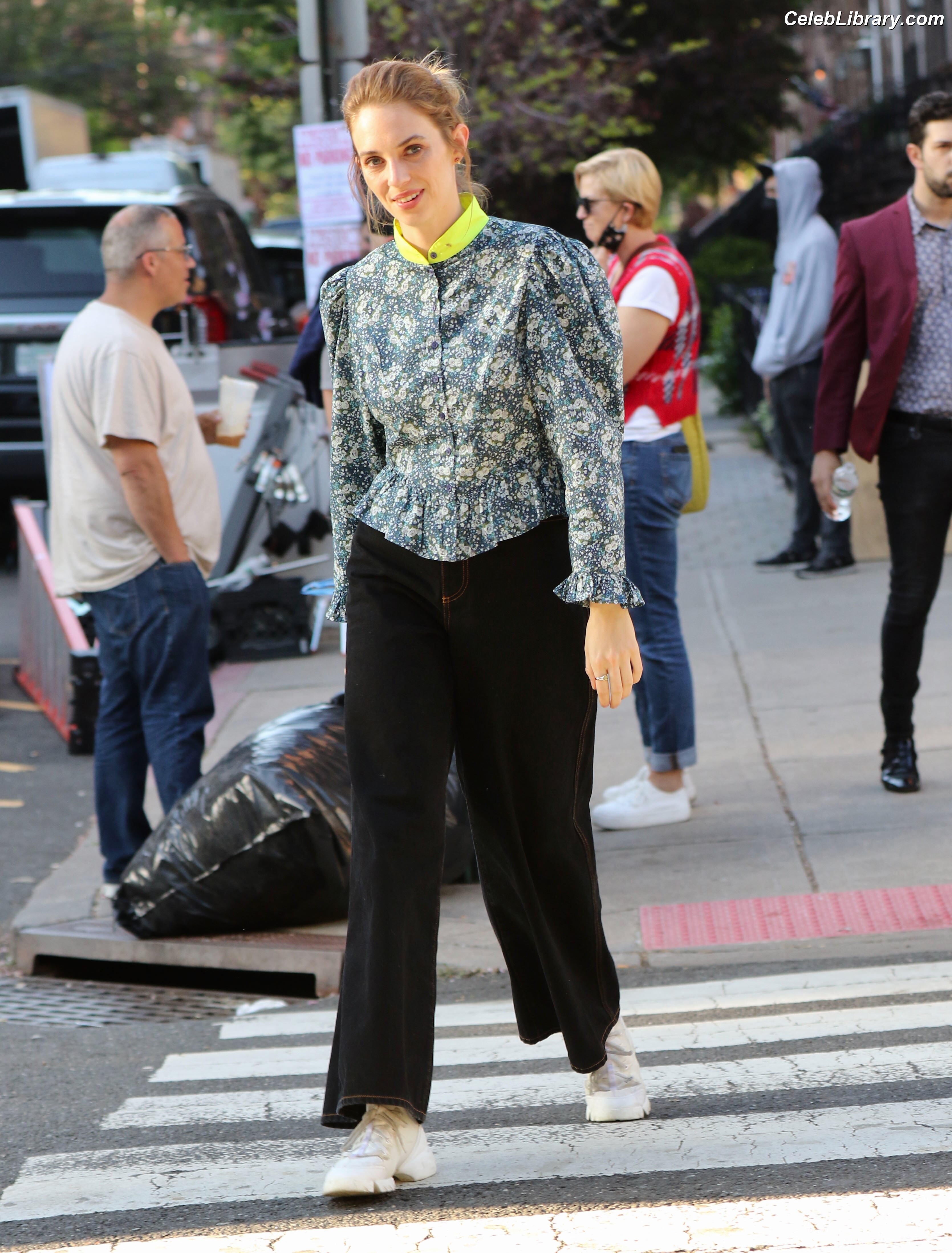 Maya Hawke photo 4 of 851