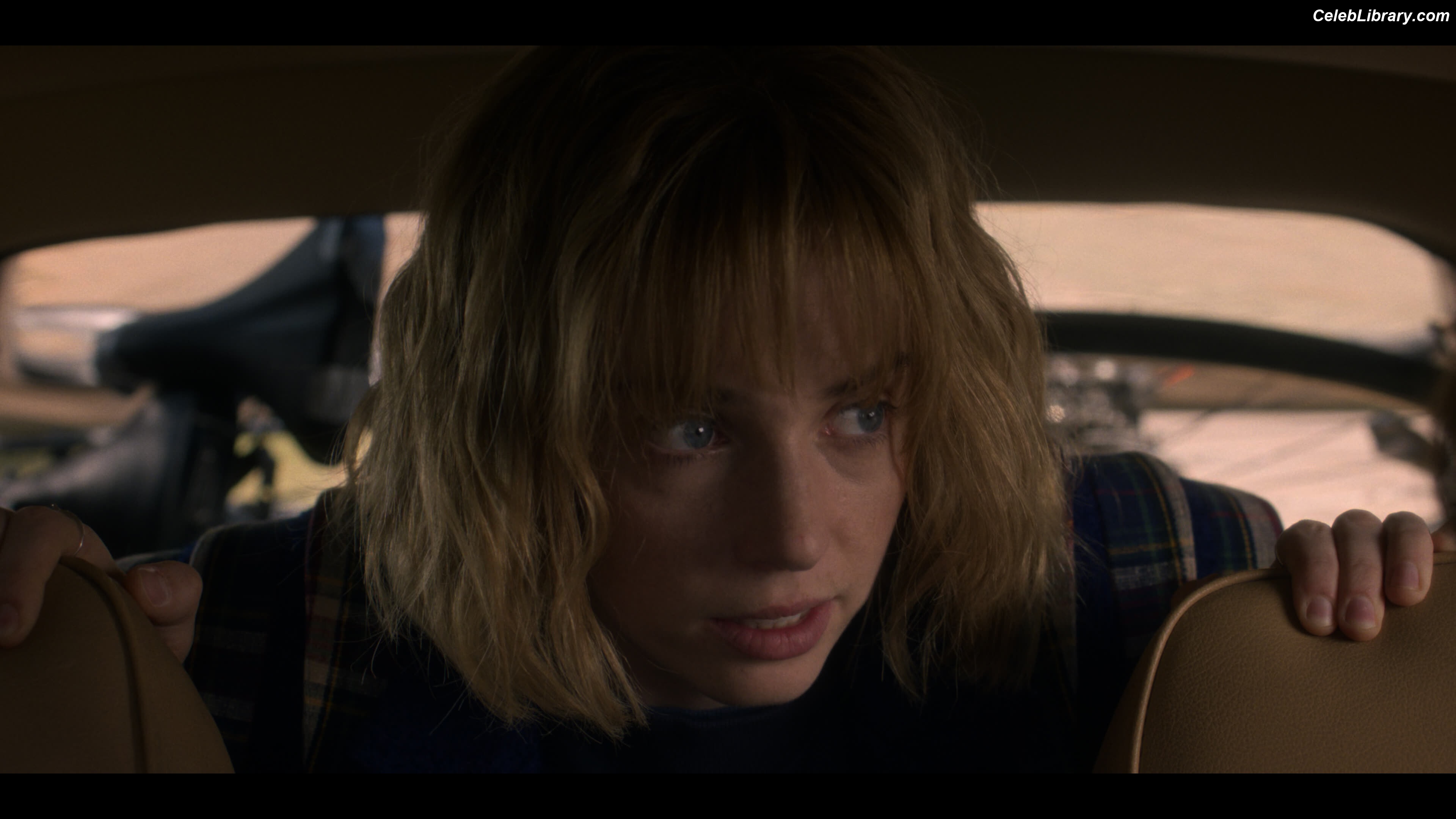 Maya Hawke photo 7 of 851