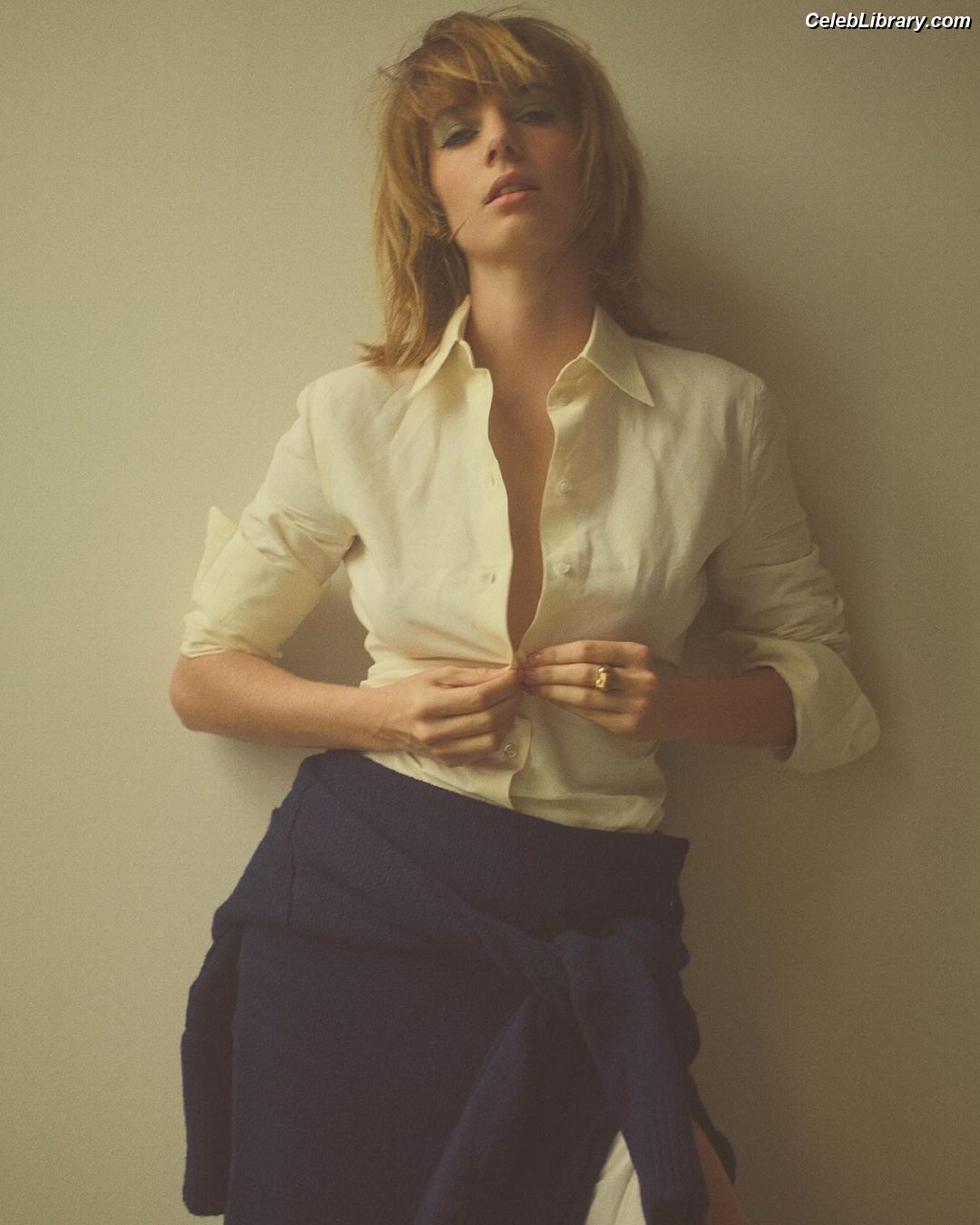 Maya Hawke photo 3 of 851