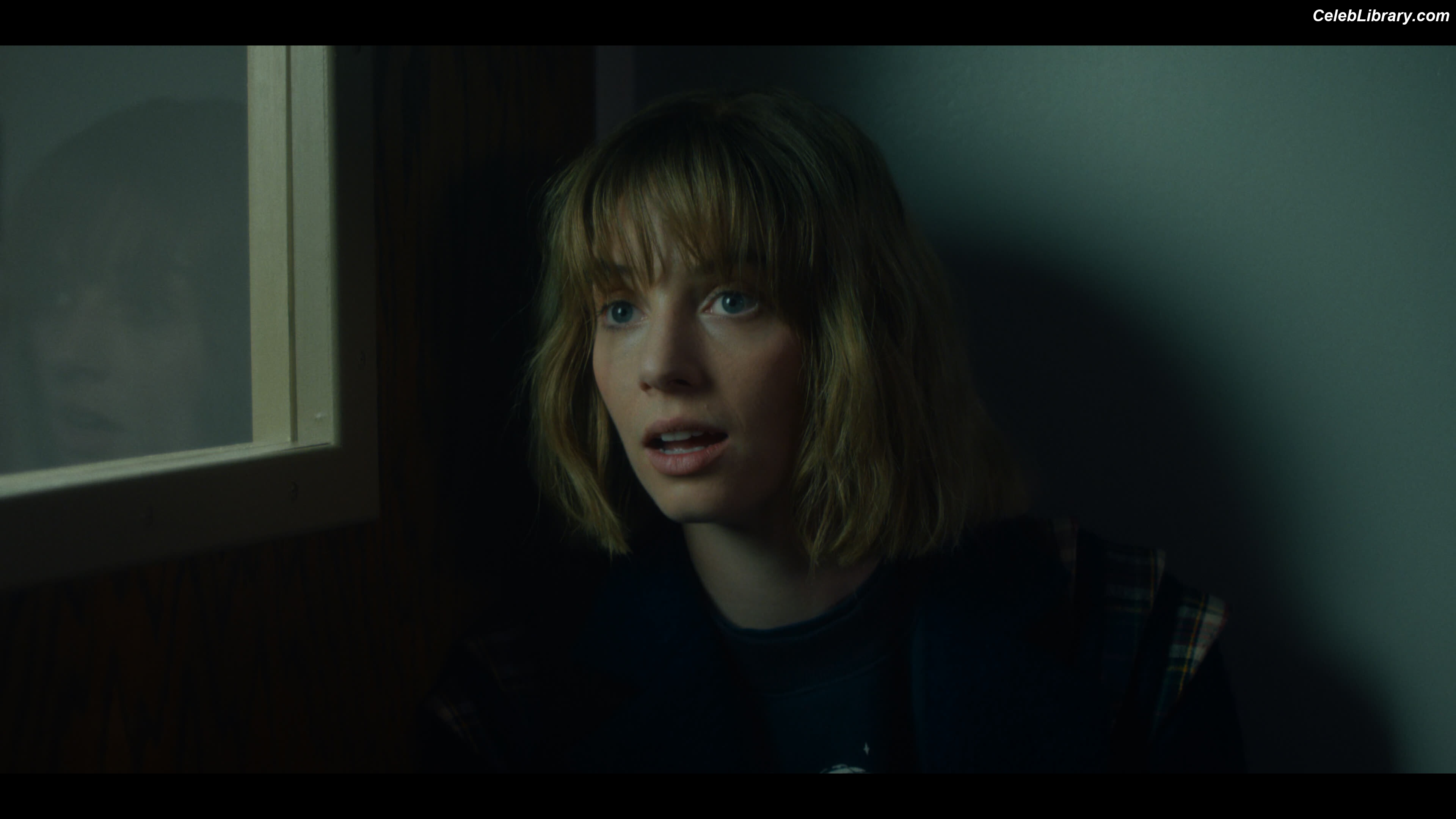 Maya Hawke photo 8 of 851