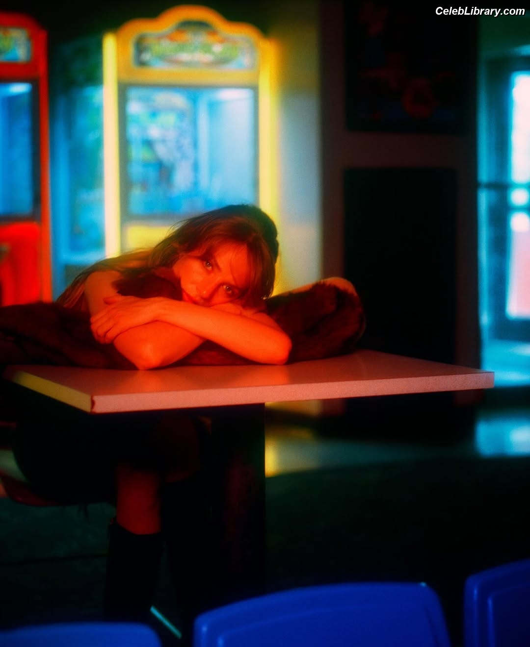 Maya Hawke photo 15 of 851