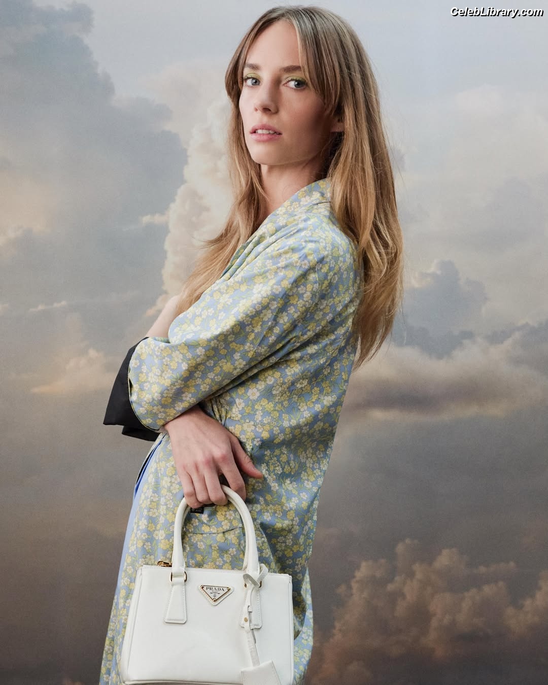 Maya Hawke photo 4 of 851