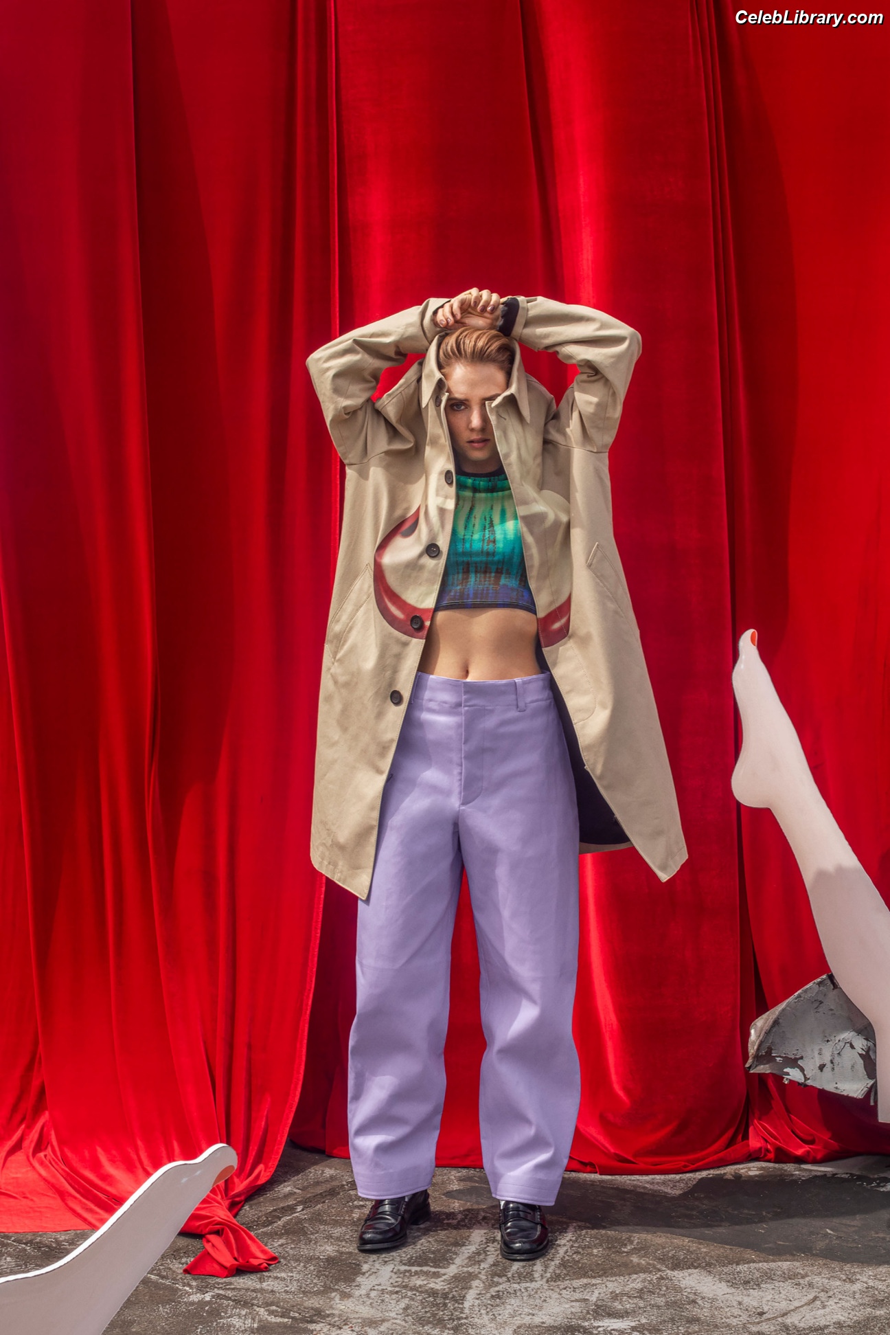 Maya Hawke photo 14 of 851