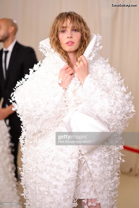 Maya Hawke photo 16 of 851