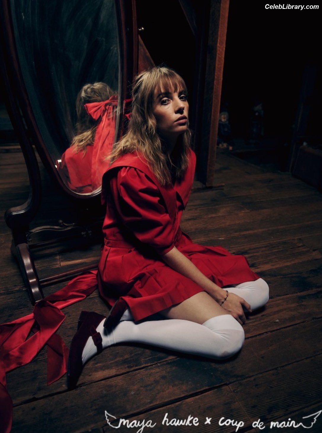Maya Hawke photo 4 of 851