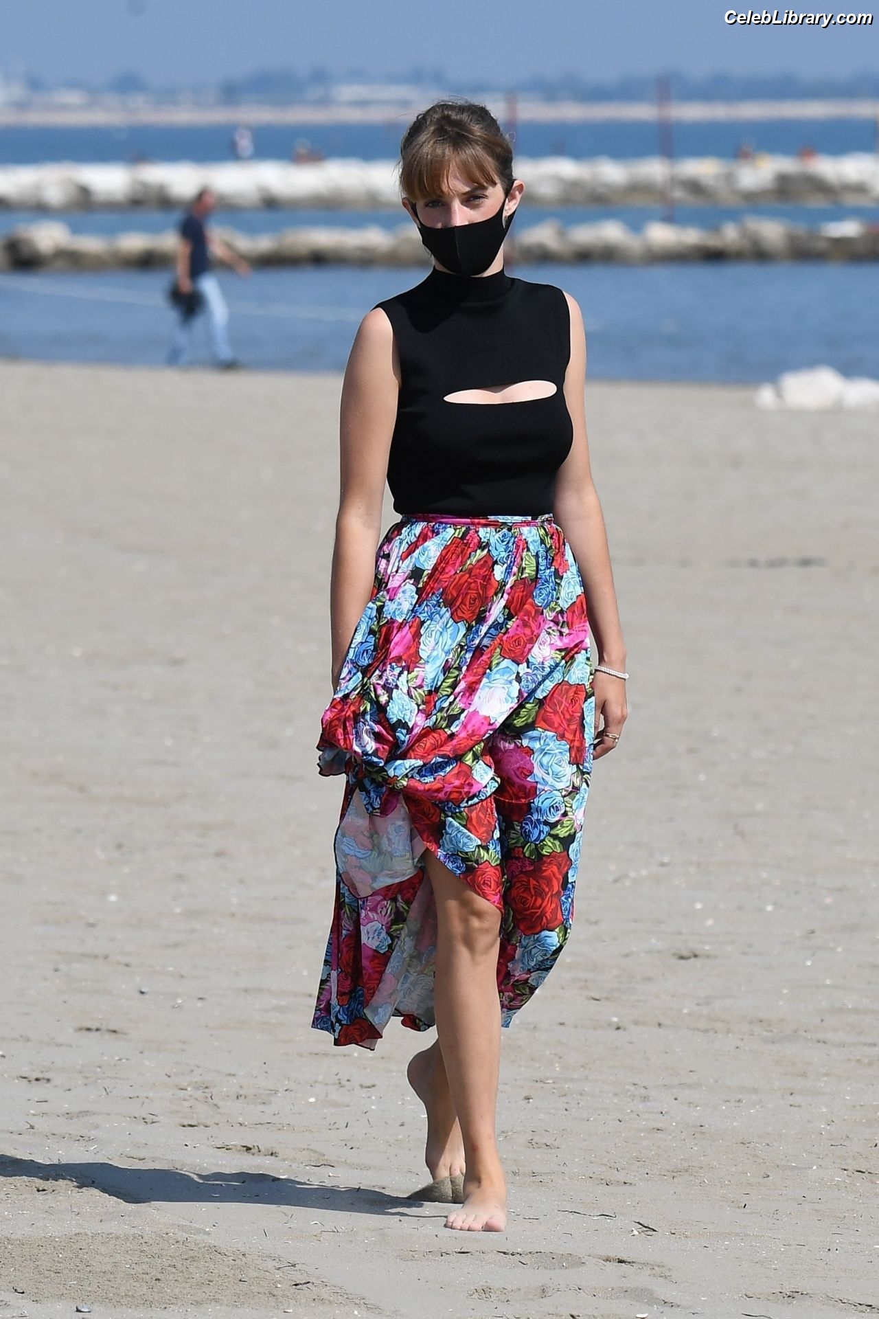 Maya Hawke photo 9 of 851