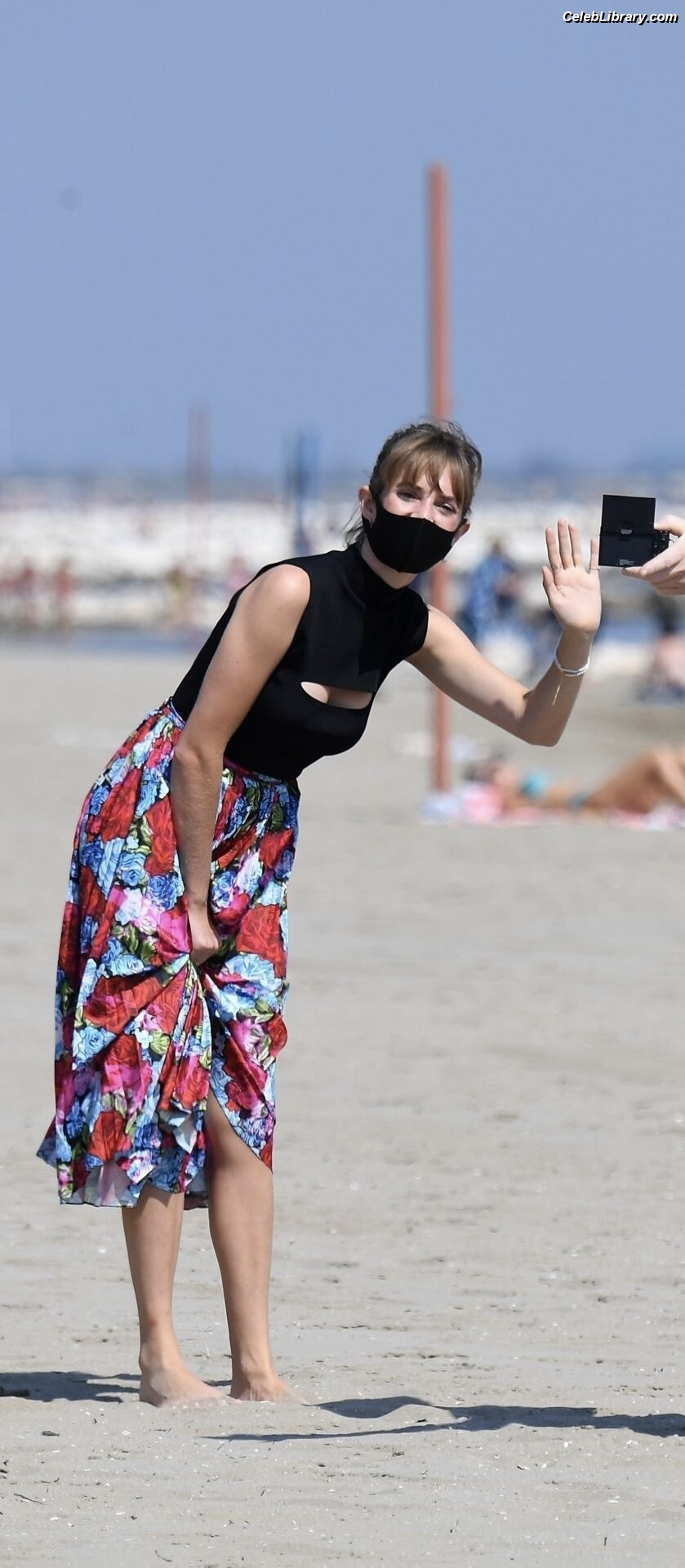 Maya Hawke photo 10 of 851