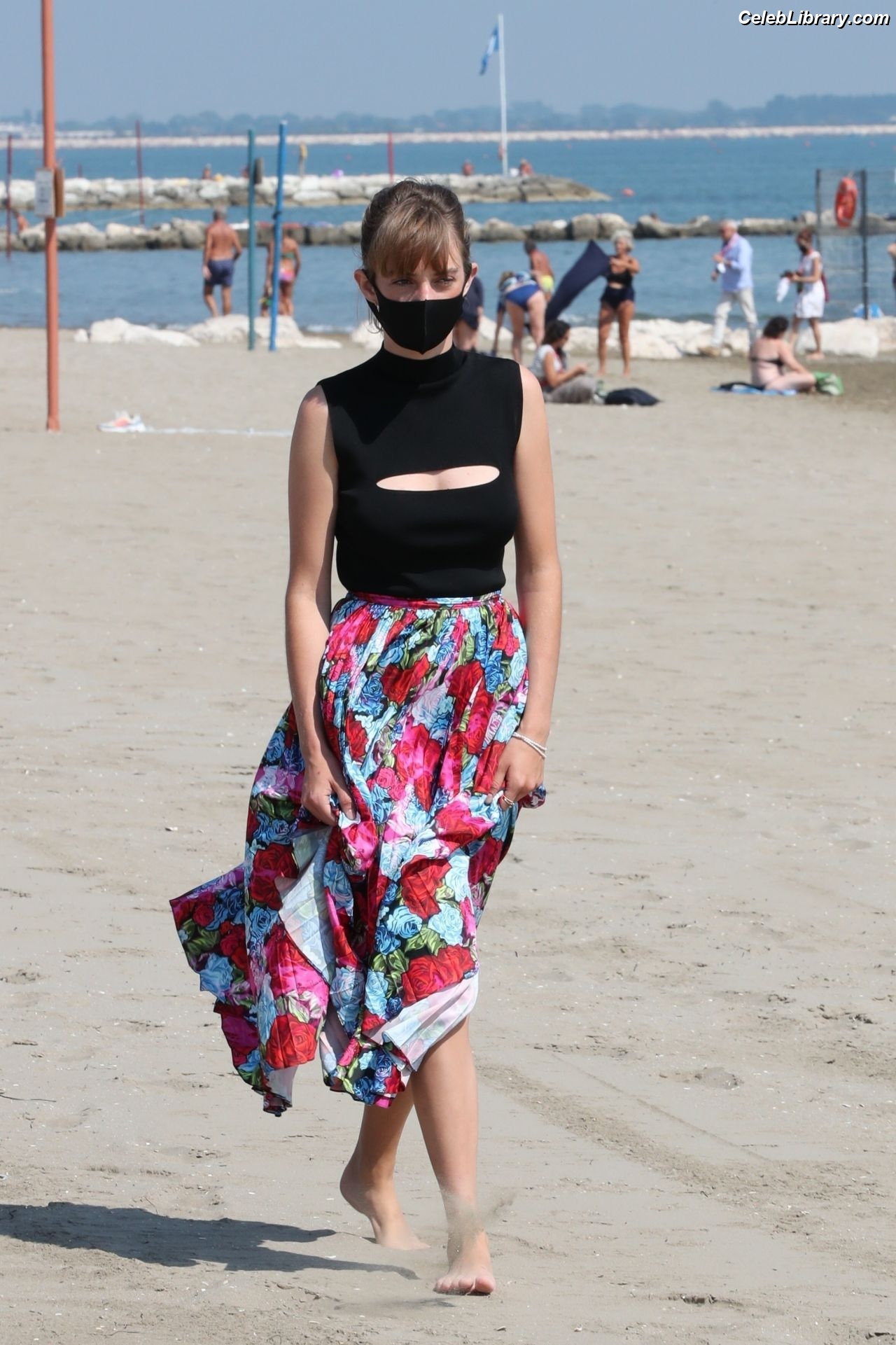 Maya Hawke photo 14 of 851