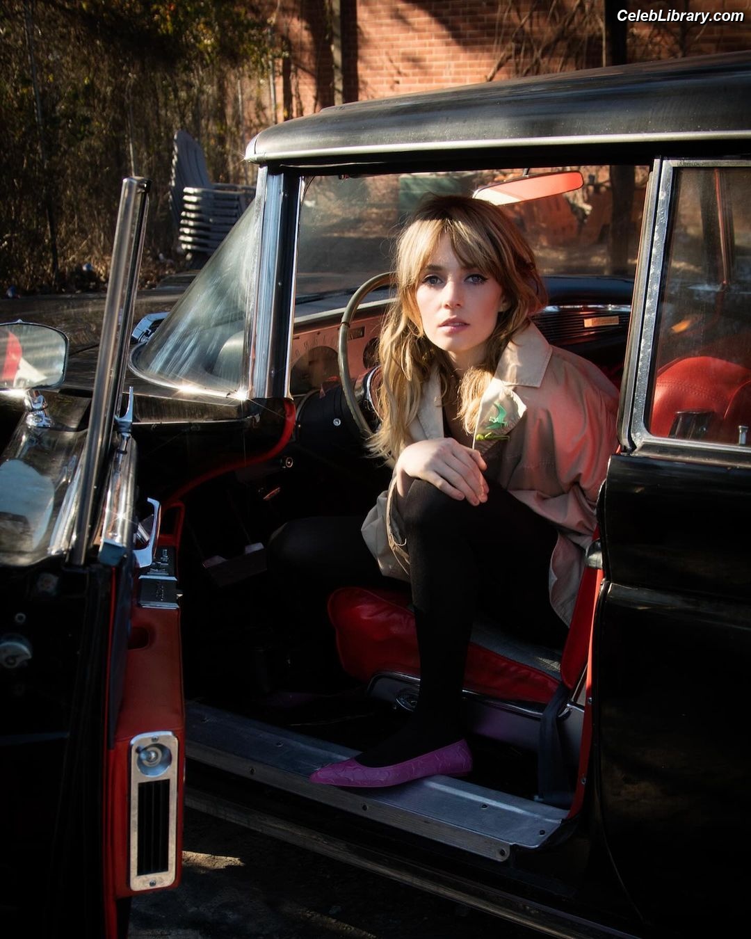 Maya Hawke photo 17 of 851