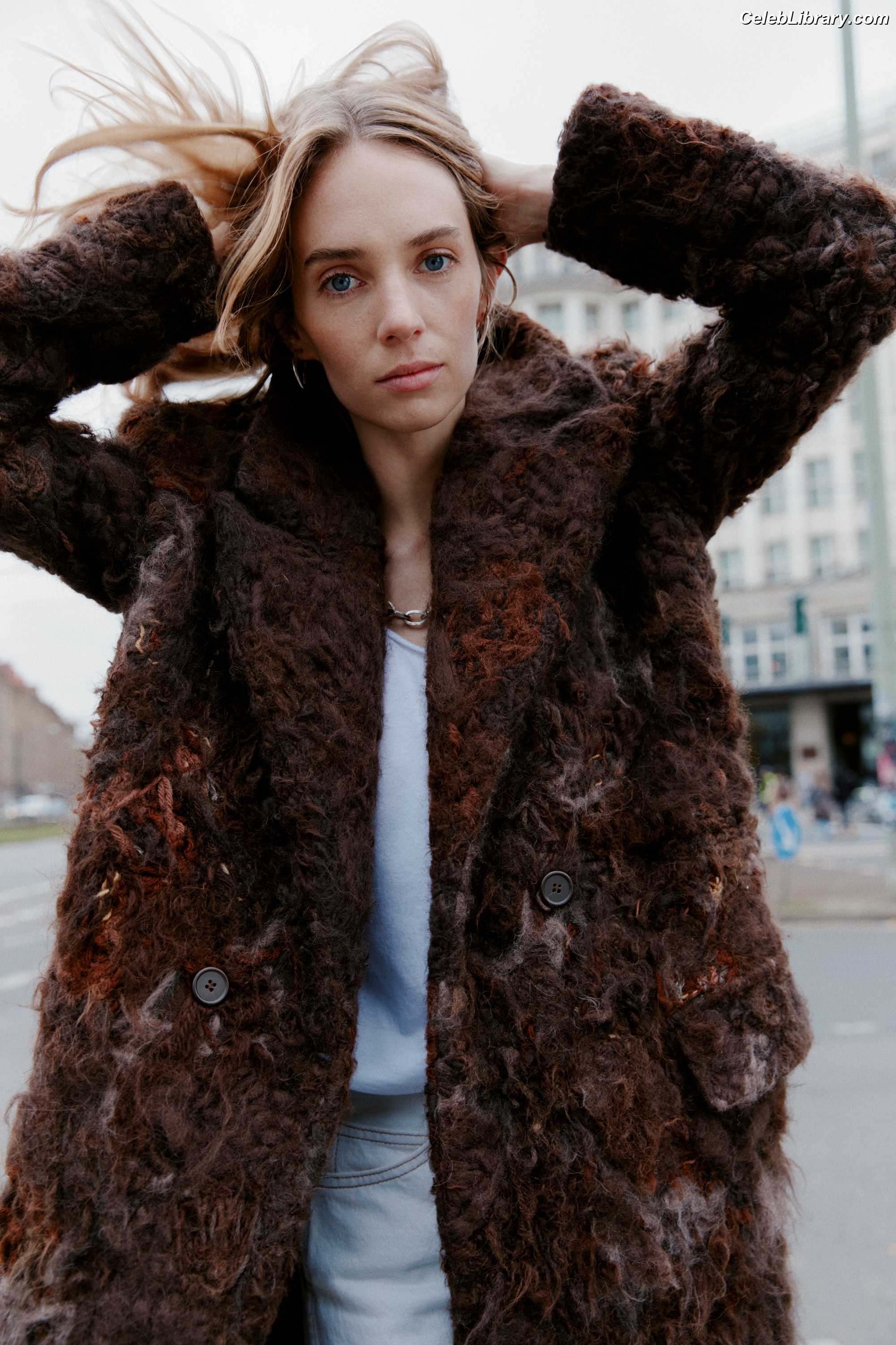 Maya Hawke photo 6 of 851