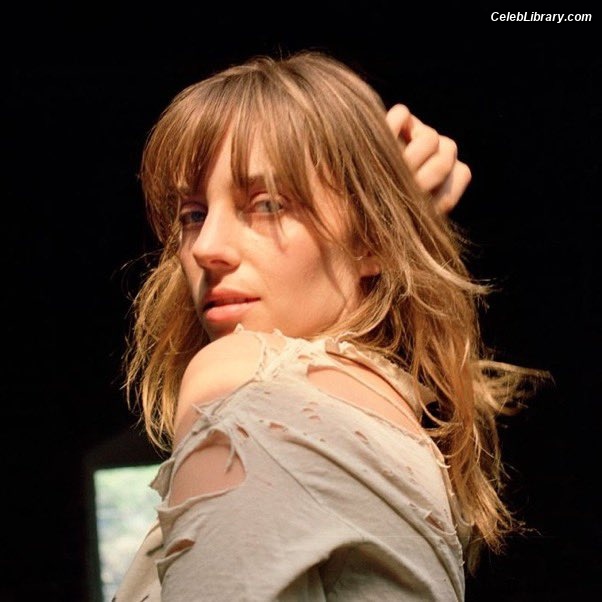 Maya Hawke photo 8 of 851