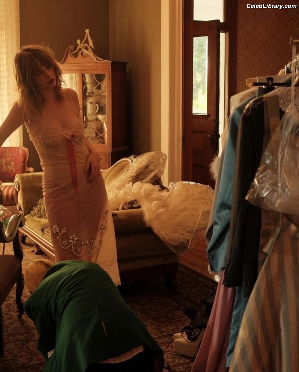 Maya Hawke photo 11 of 851