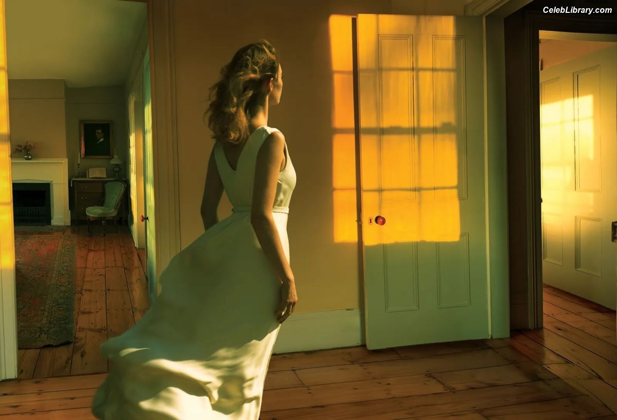 Maya Hawke photo 21 of 851
