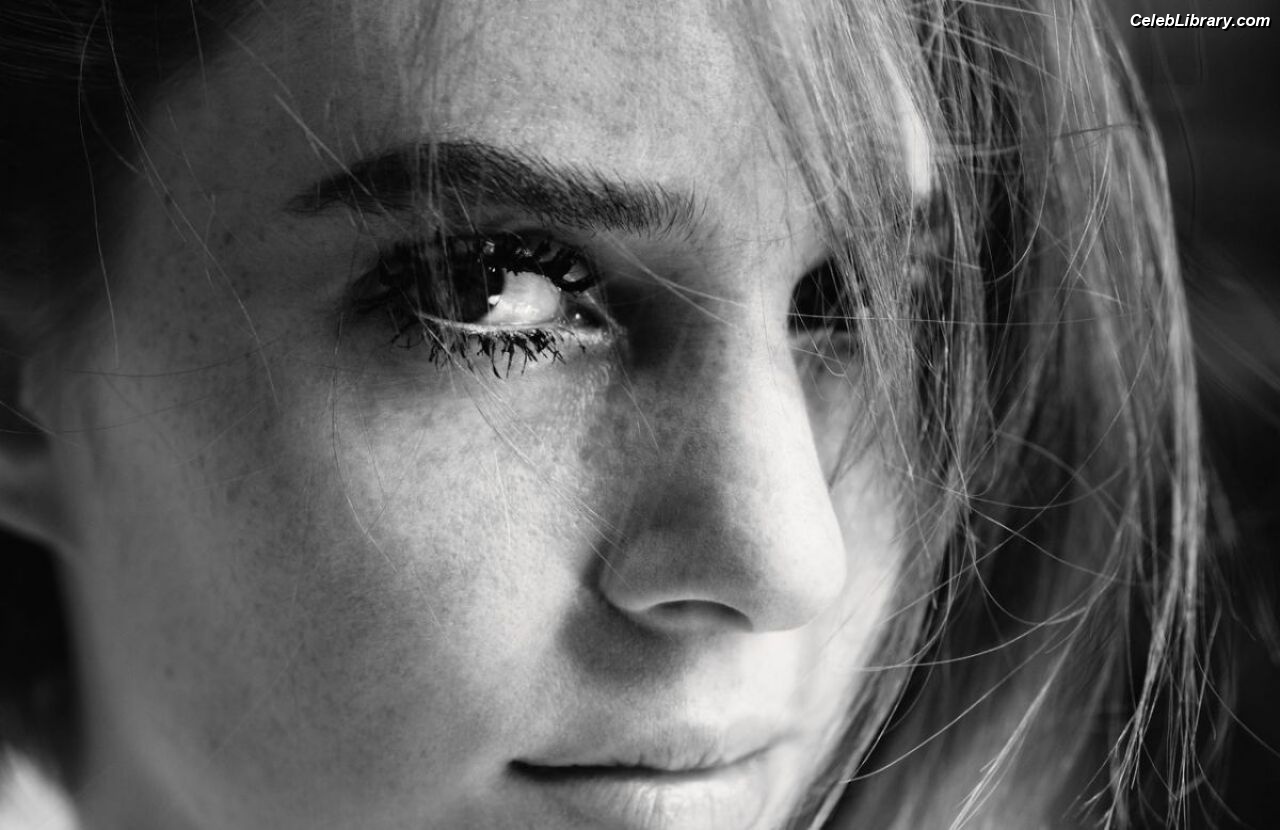 Maya Hawke photo 5 of 851