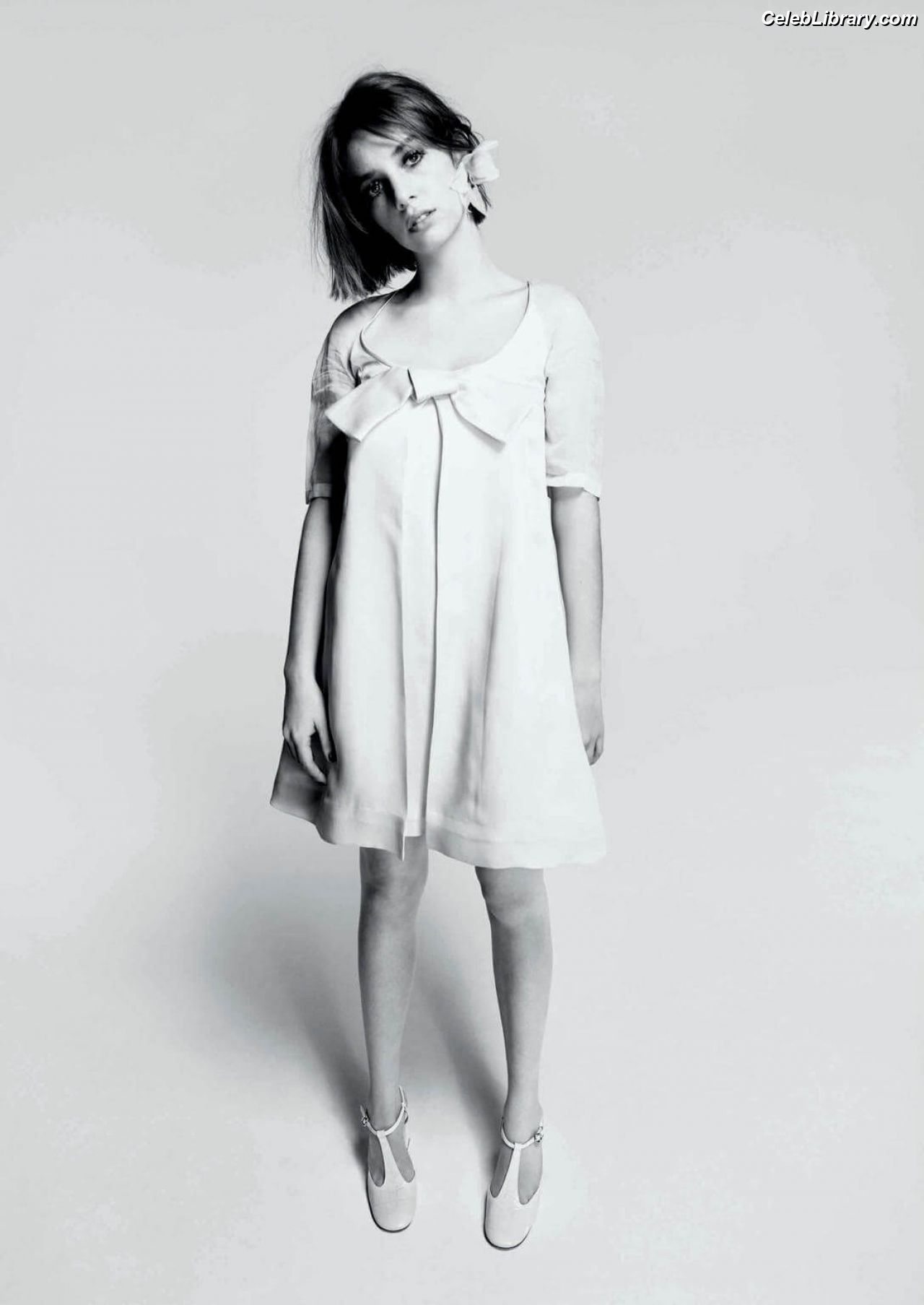 Maya Hawke photo 7 of 851