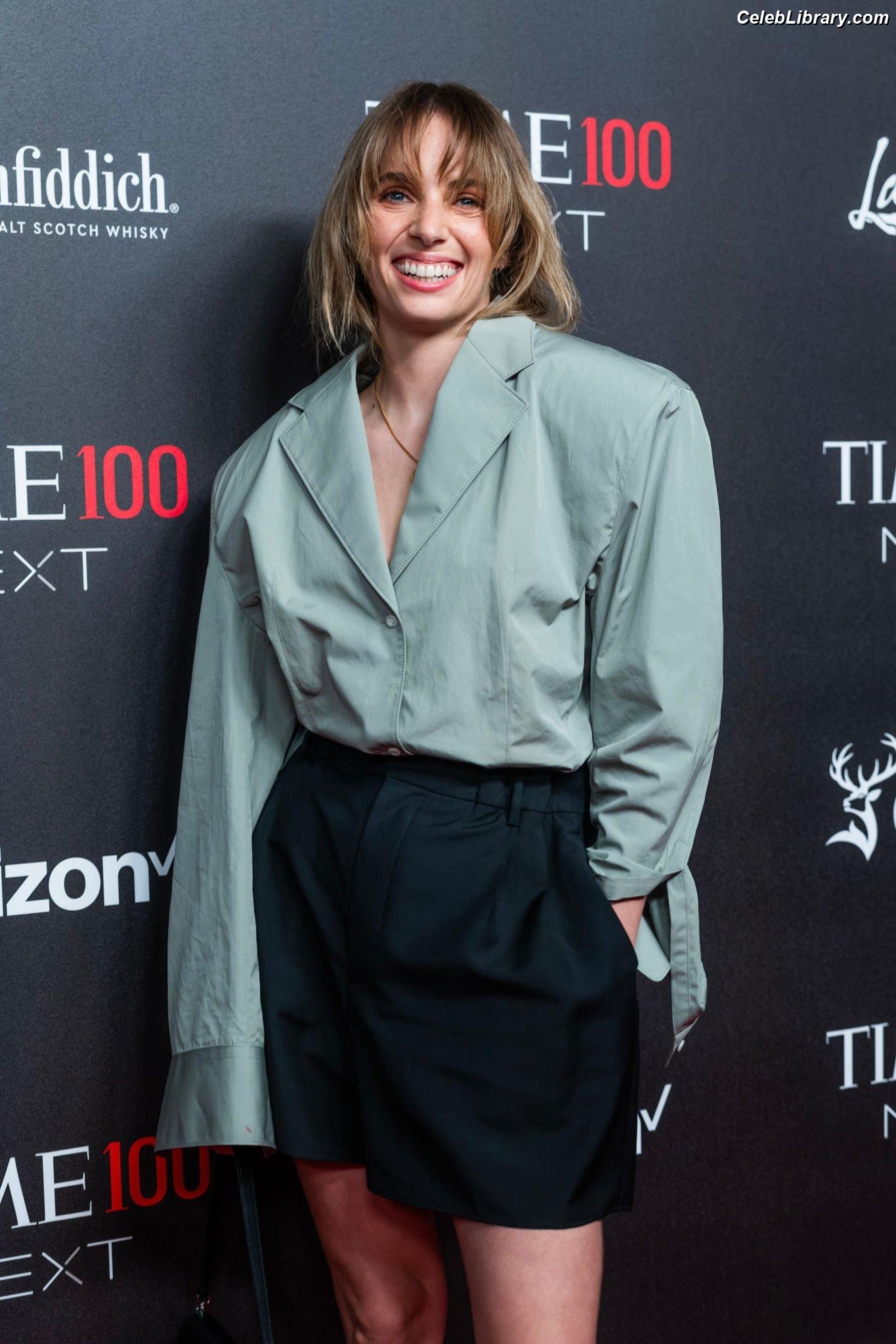 Maya Hawke photo 11 of 851