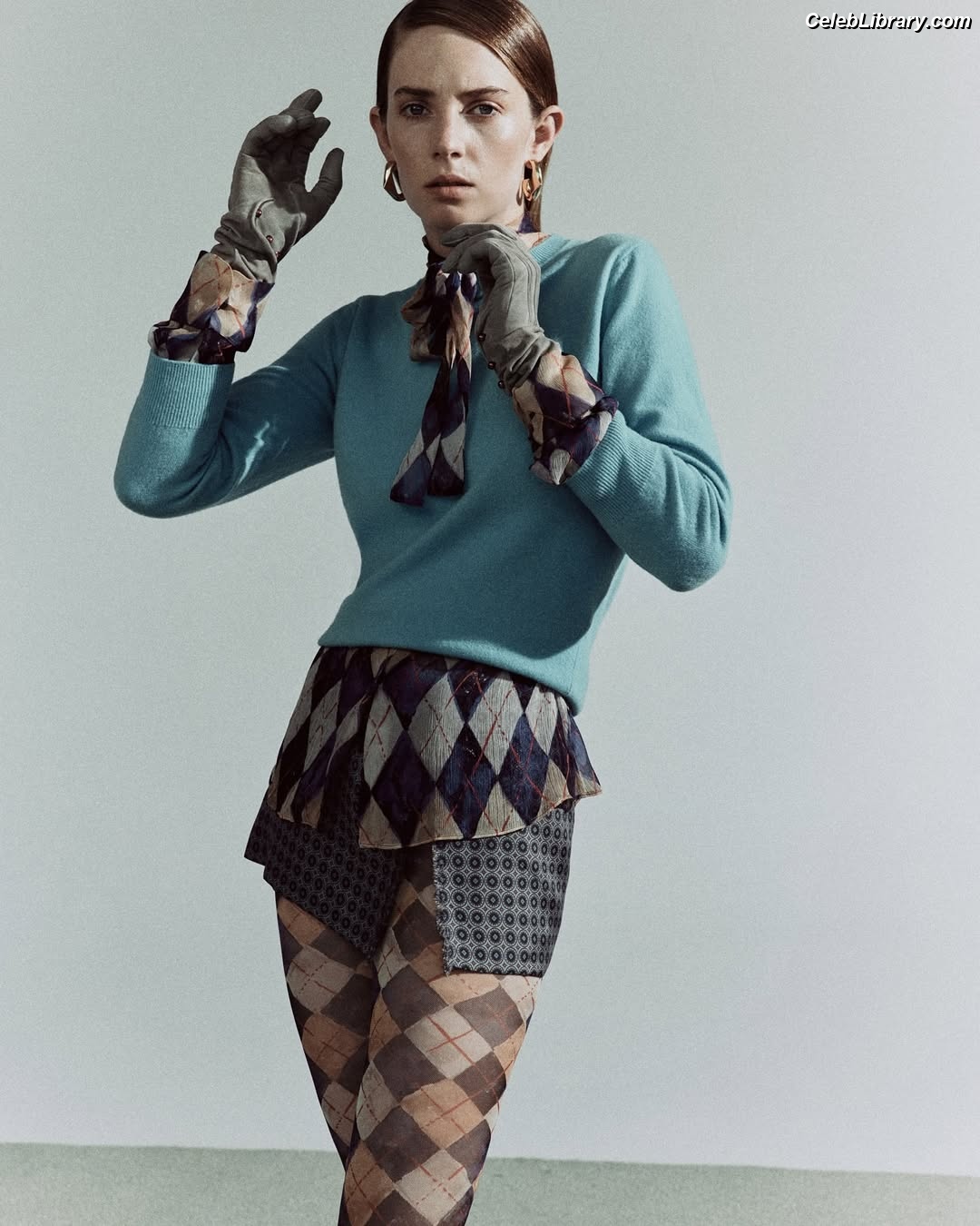 Maya Hawke photo 23 of 851