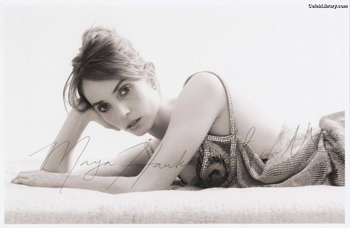 Maya Hawke photo 7 of 851