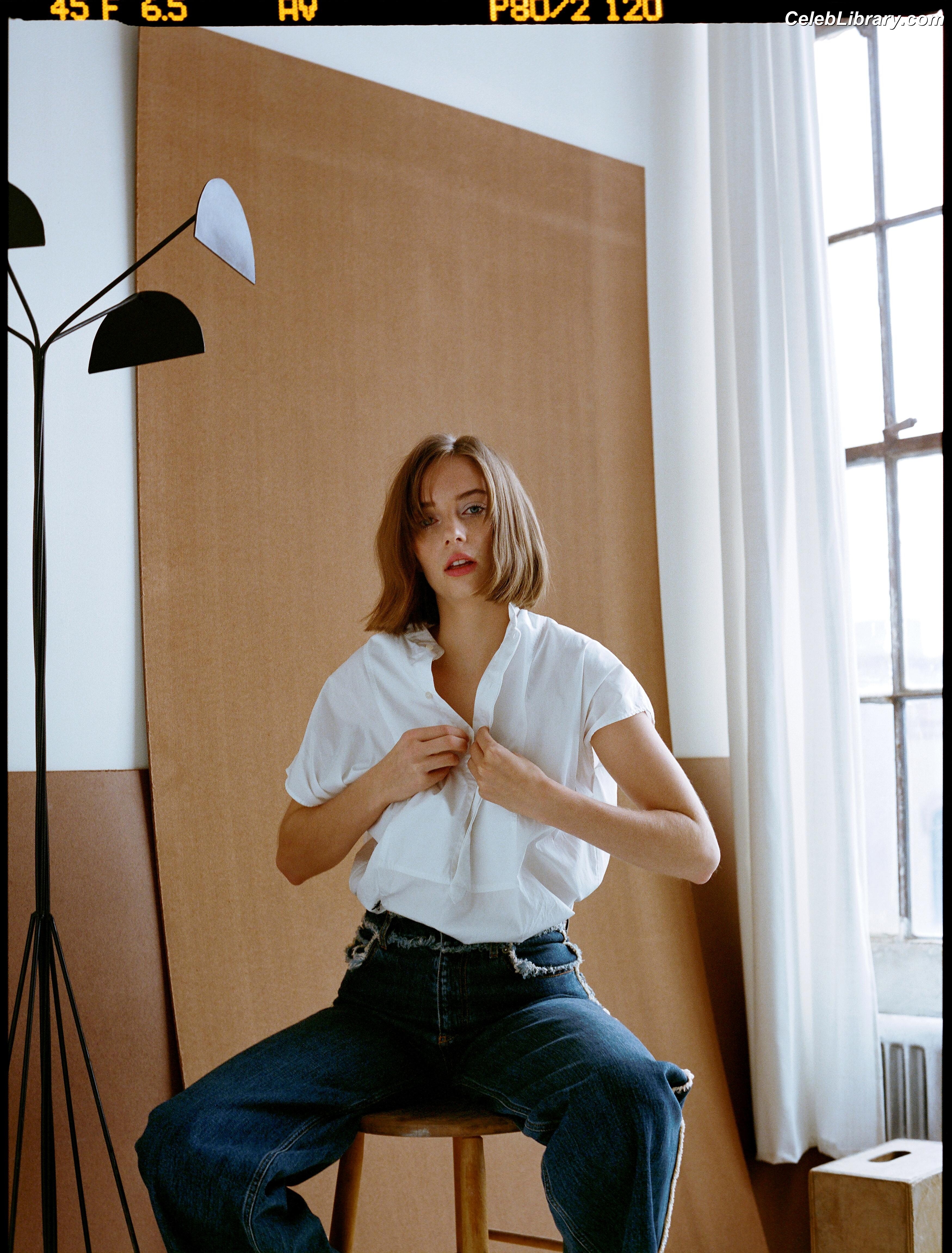 Maya Hawke photo 22 of 851