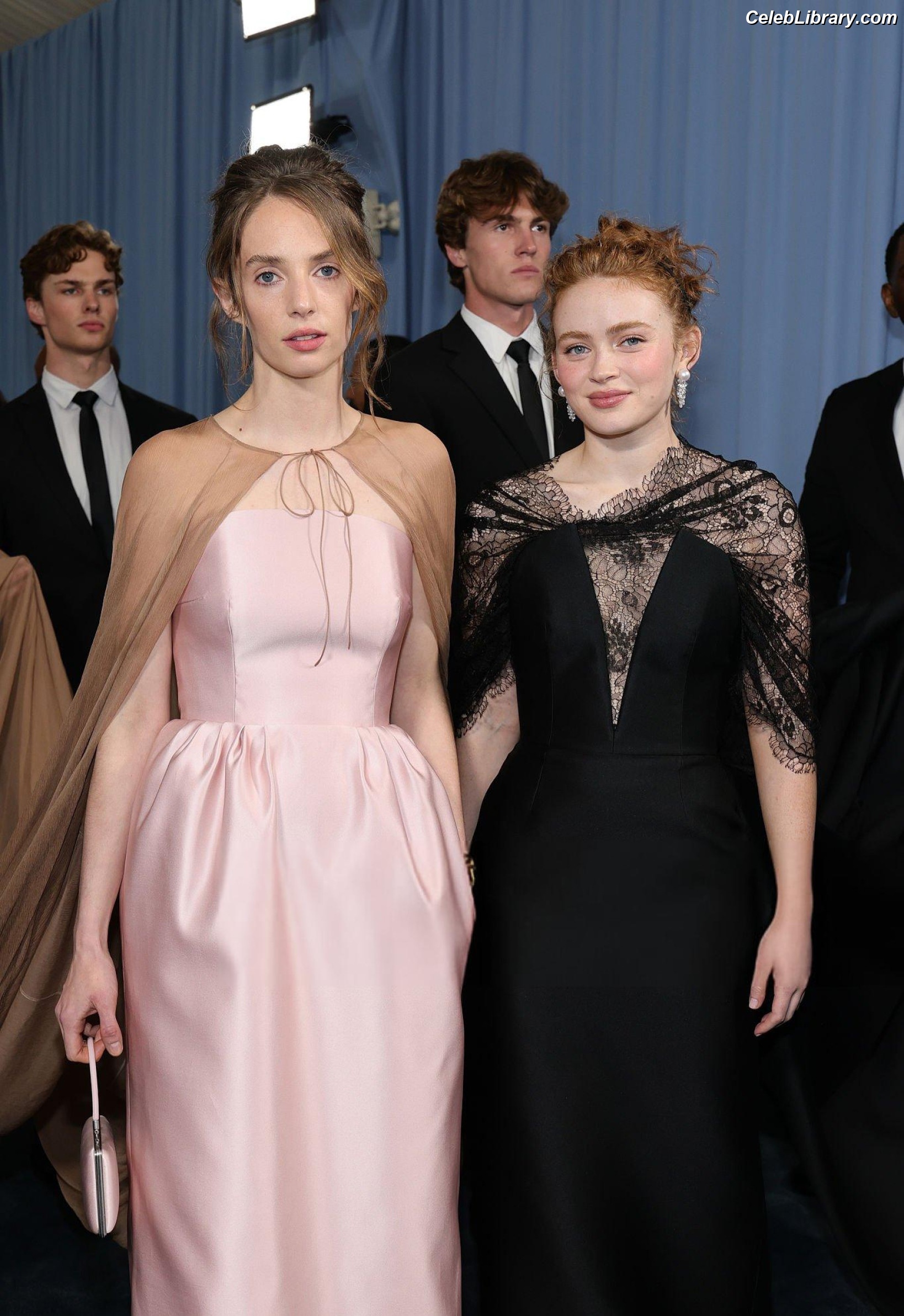 Maya Hawke photo 14 of 851