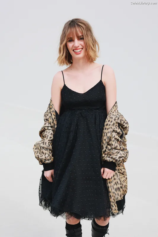 Maya Hawke photo 6 of 851