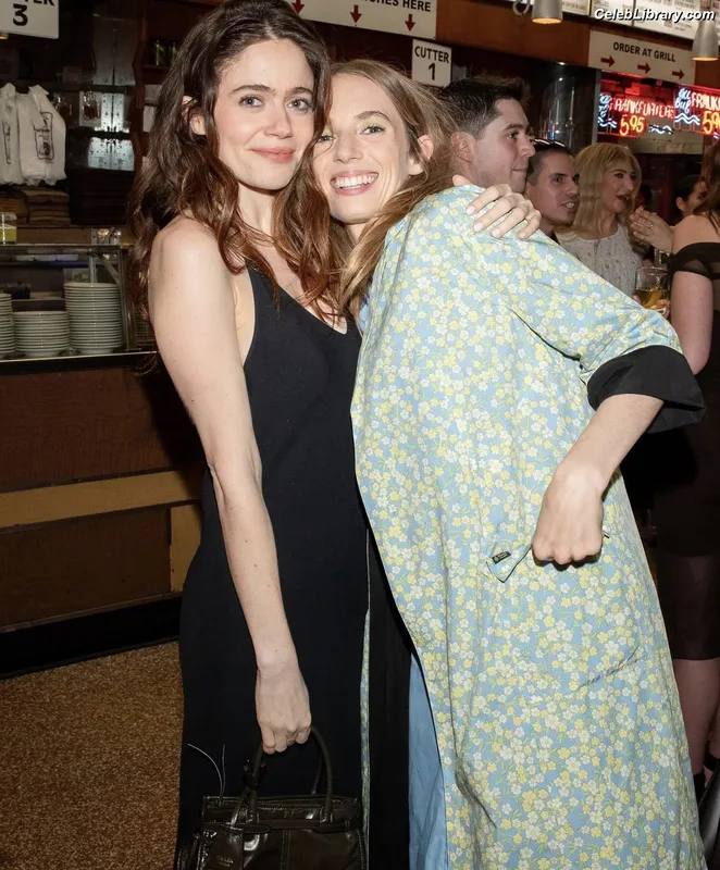 Maya Hawke photo 12 of 851