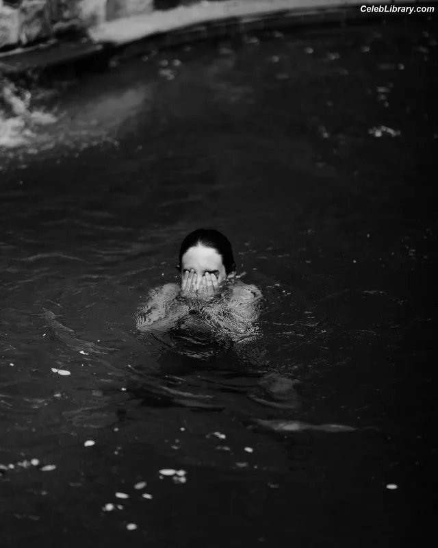 Maya Hawke photo 4 of 851