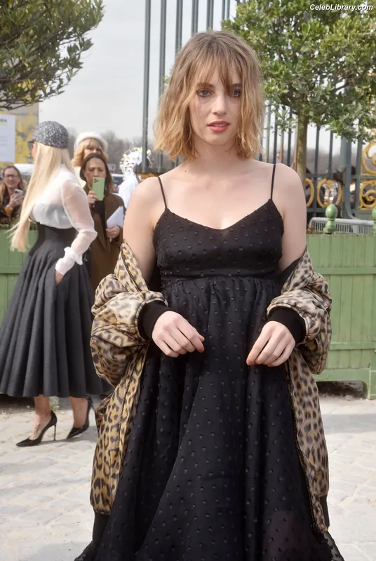 Maya Hawke photo 15 of 851