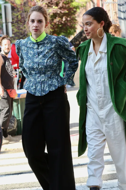 Maya Hawke photo 24 of 851