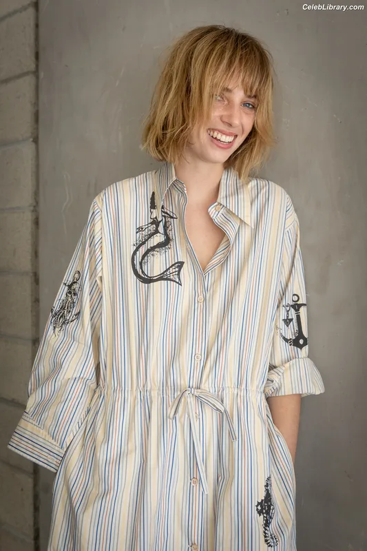 Maya Hawke photo 6 of 851