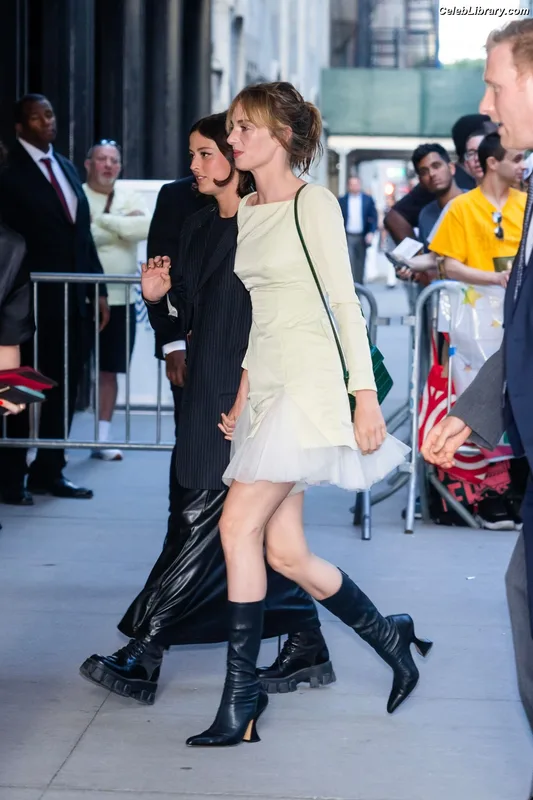 Maya Hawke photo 15 of 851