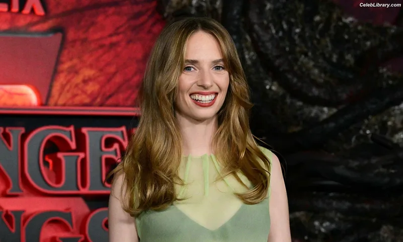 Maya Hawke photo 21 of 851