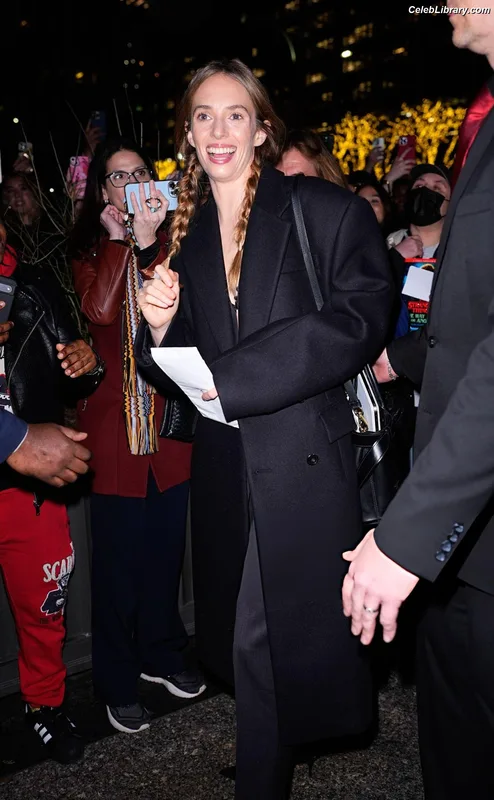 Maya Hawke photo 6 of 851