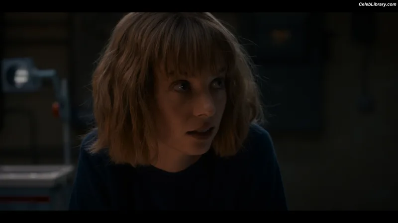 Maya Hawke photo 5 of 851