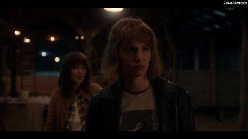 Maya Hawke photo 10 of 851