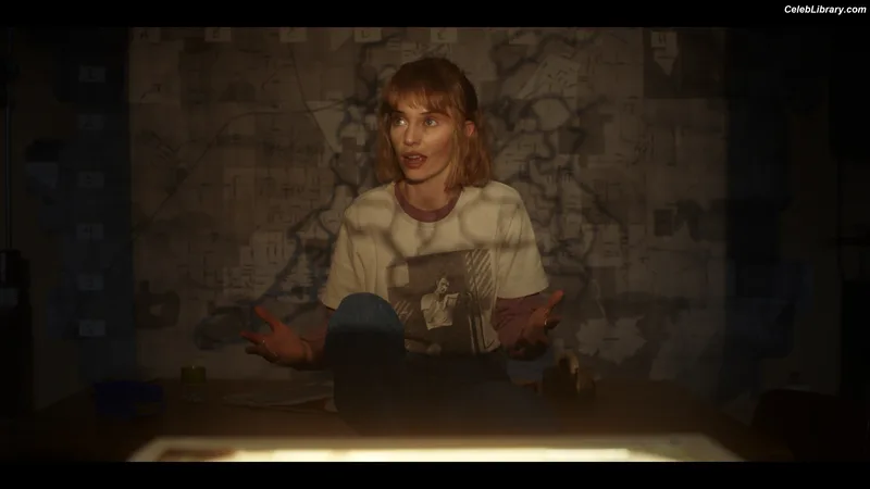 Maya Hawke photo 2 of 851