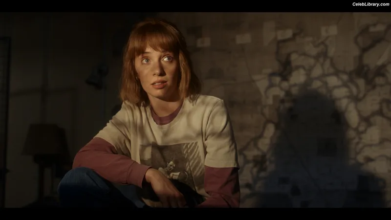 Maya Hawke photo 16 of 851
