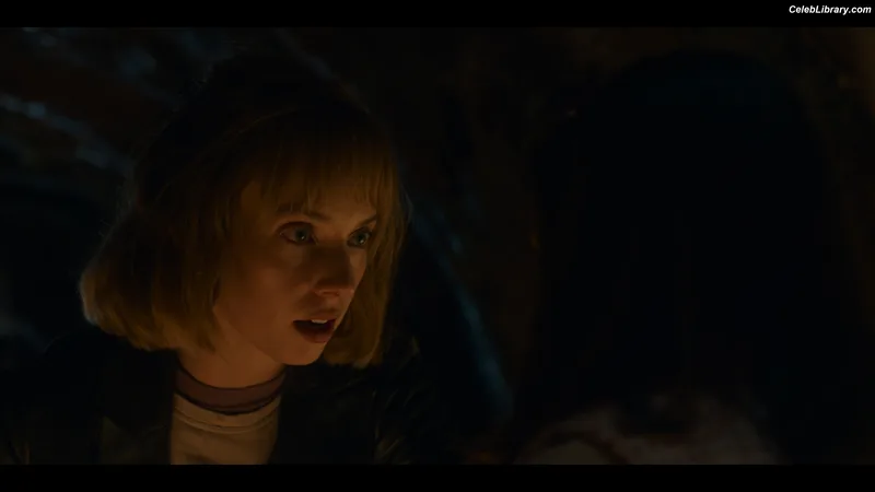 Maya Hawke photo 4 of 851