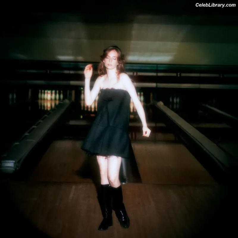 Maya Hawke photo 16 of 851