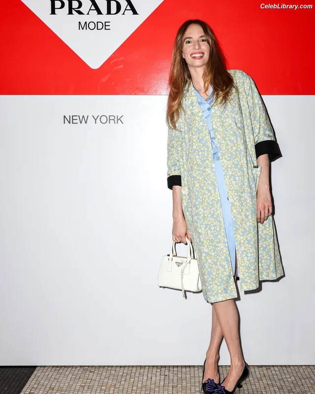 Maya Hawke photo 22 of 851