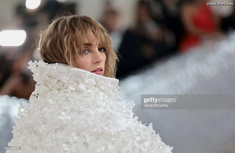 Maya Hawke photo 20 of 851