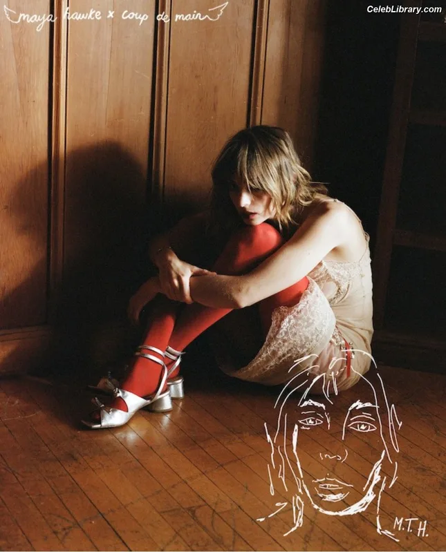 Maya Hawke photo 8 of 851