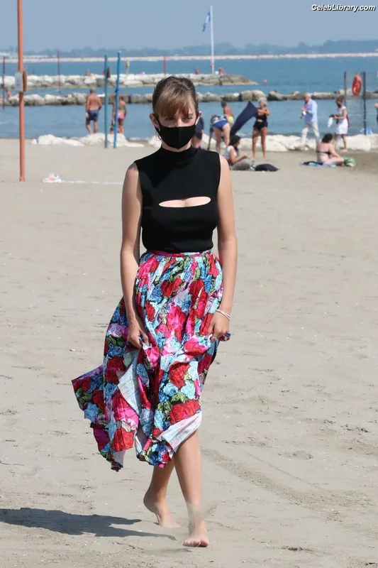 Maya Hawke photo 21 of 851