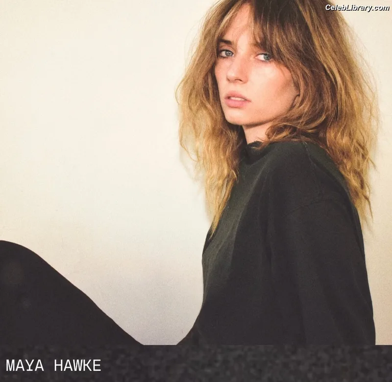 Maya Hawke photo 15 of 851