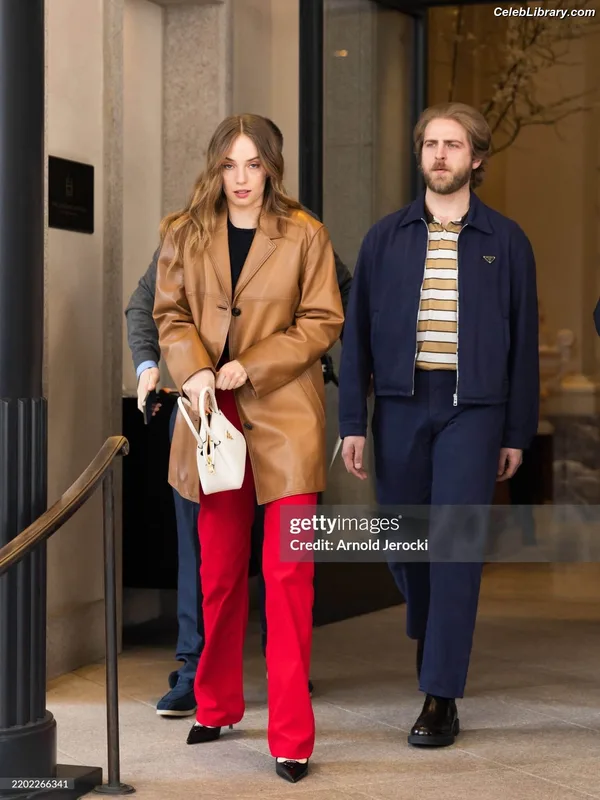 Maya Hawke photo 5 of 851